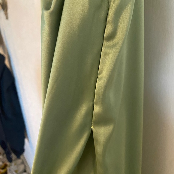 Moda Glam Penelope Dress in Sage Green for Bridesmaid/Prom/Homecoming — Size 2 - Picture 8 of 10